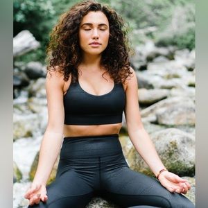 Zyia Black Venom Light n Tight Strappy Bra (M)